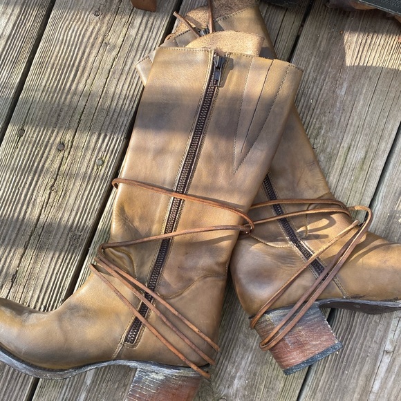 Freebird by Steven CASH size 8 OLIVE - Picture 2 of 3